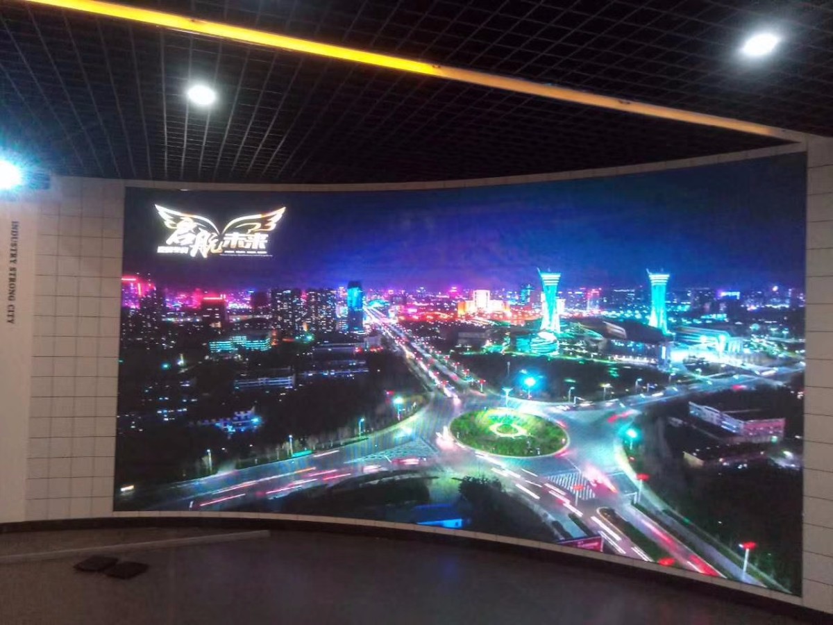 弧形屏再來一塊，美麗不用言辭，自己看